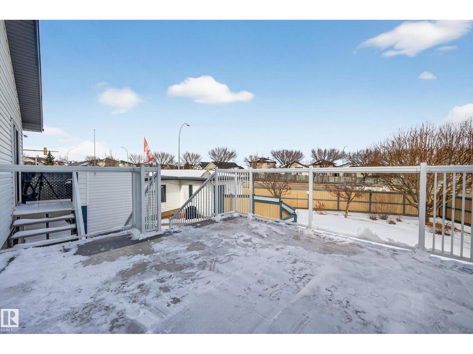 15215 44 ST NW NW, Edmonton