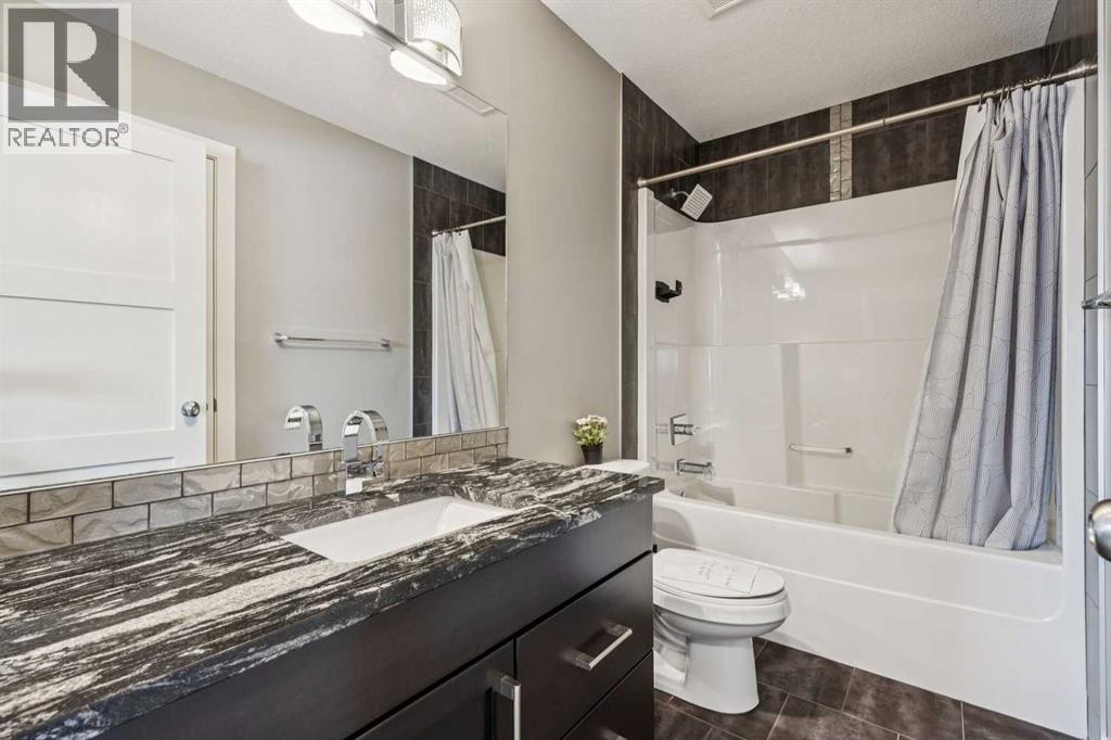 Single Family House for Sale in   Avenue NW Montgomery Calgary 