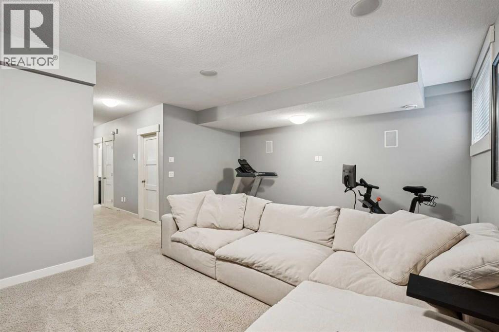 Single Family House for Sale in   Avenue NW Montgomery Calgary 