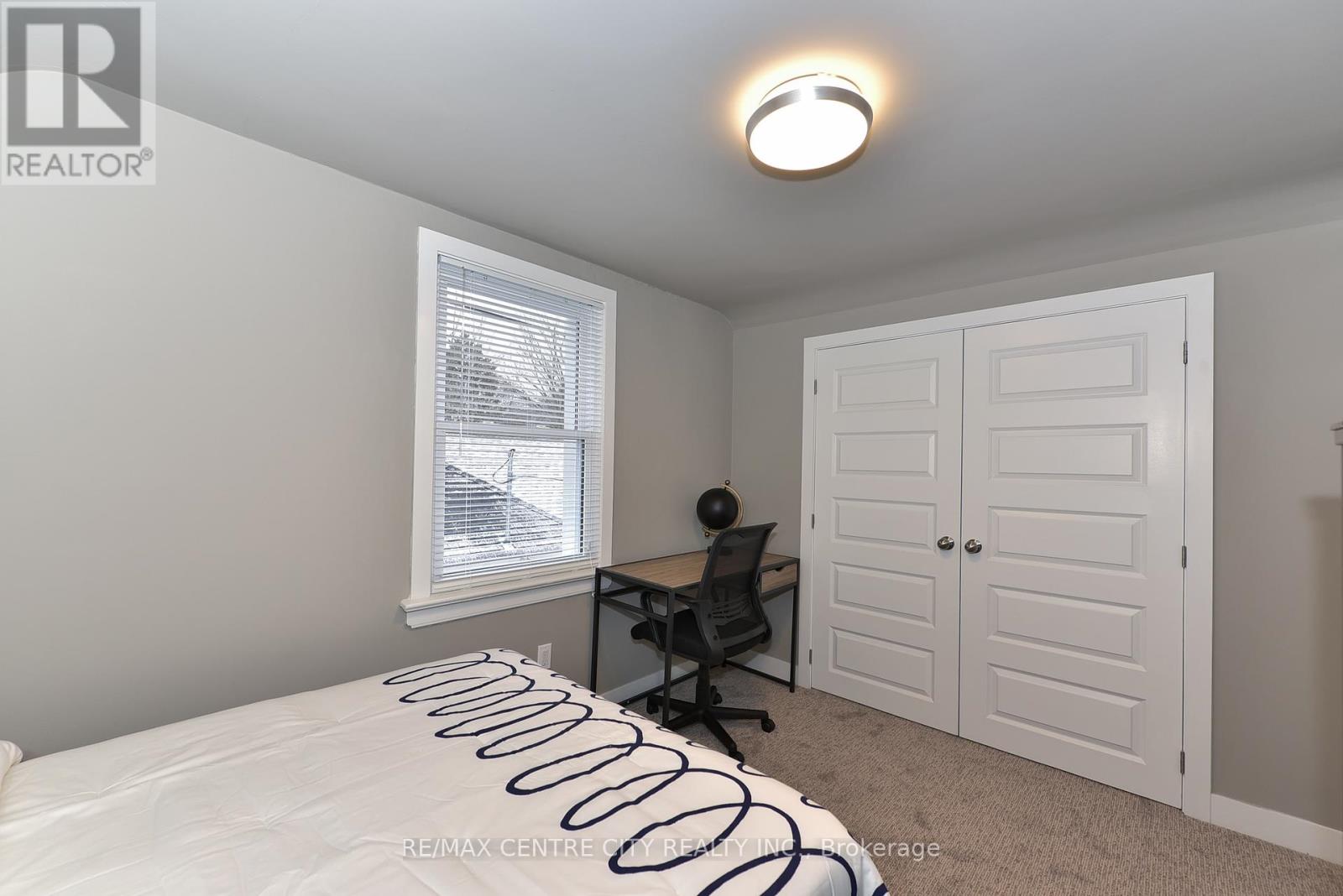 224 RATHOWEN STREET Property Photo