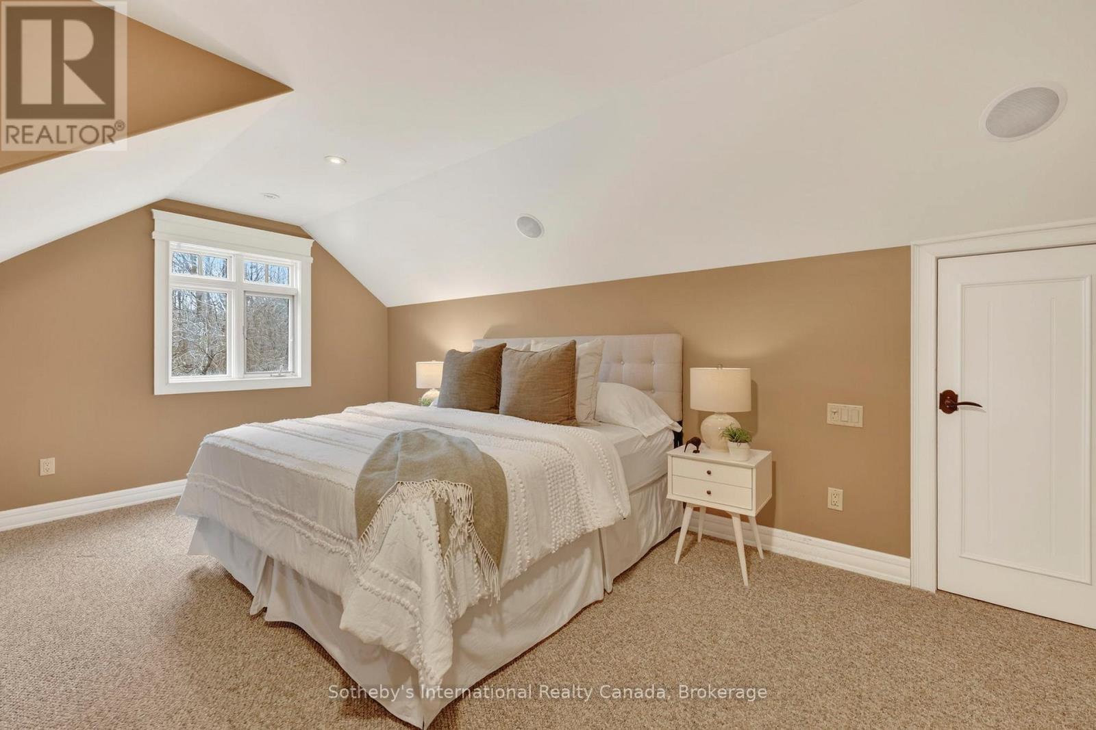 160 SUNSET BOULEVARD - 22