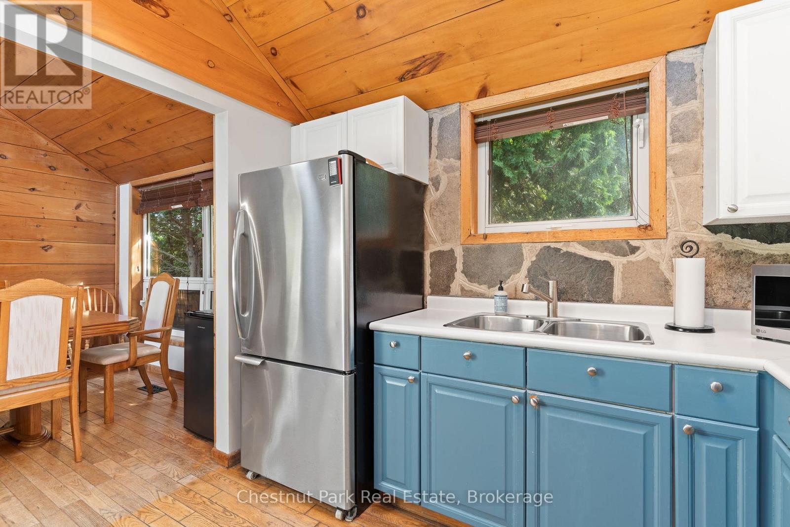 139 HURON DRIVE - 14