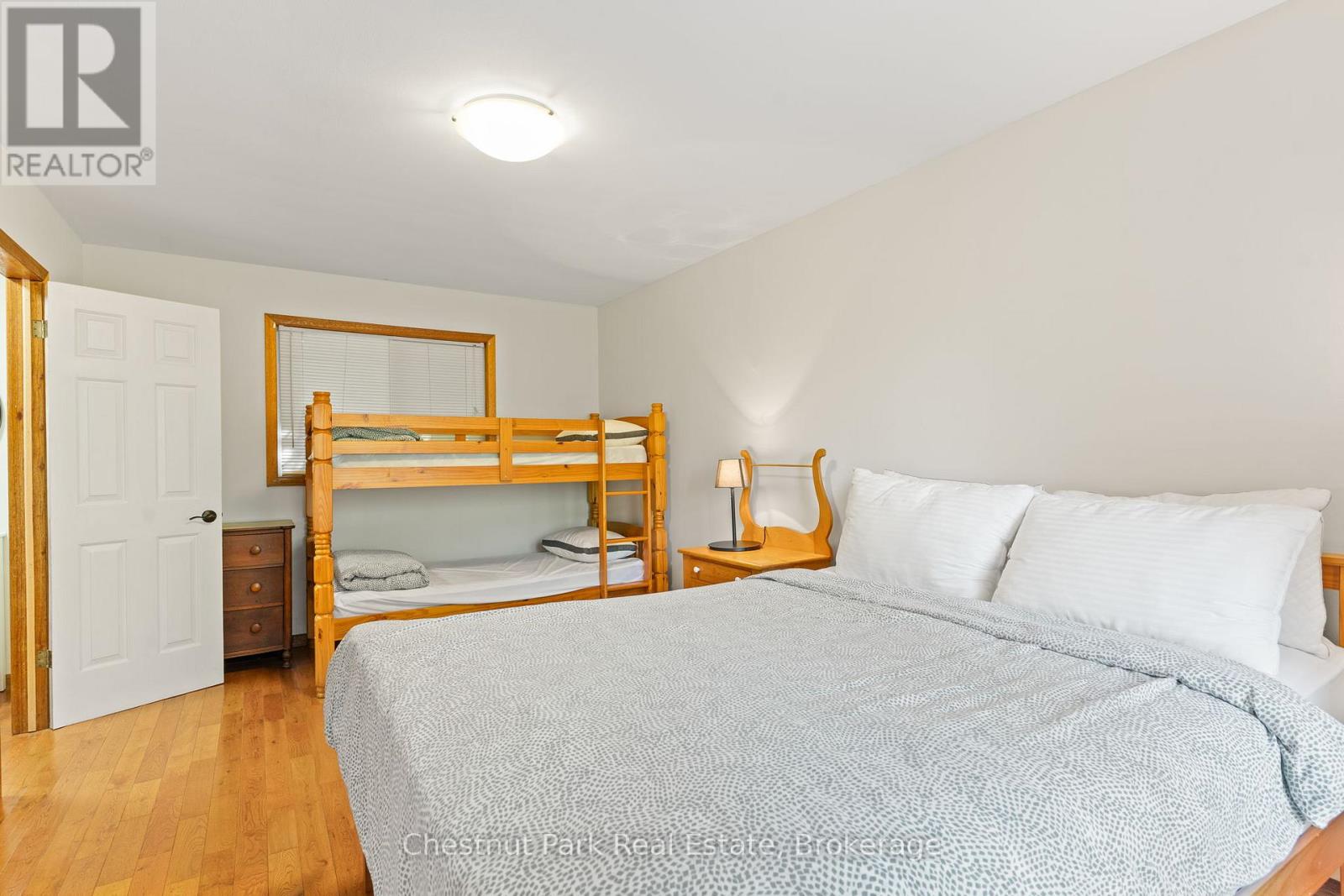 139 HURON DRIVE - 20