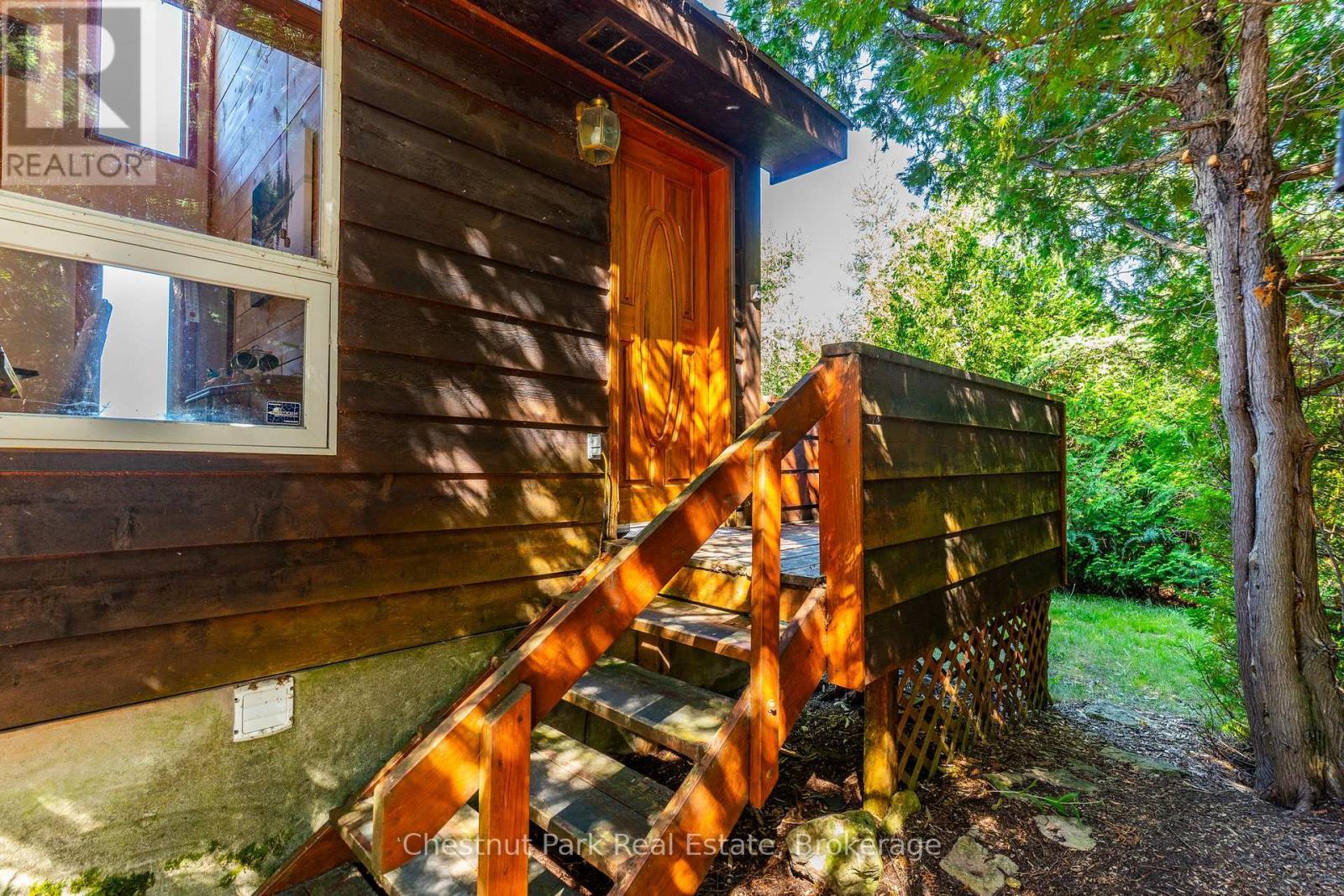 139 HURON DRIVE - 6
