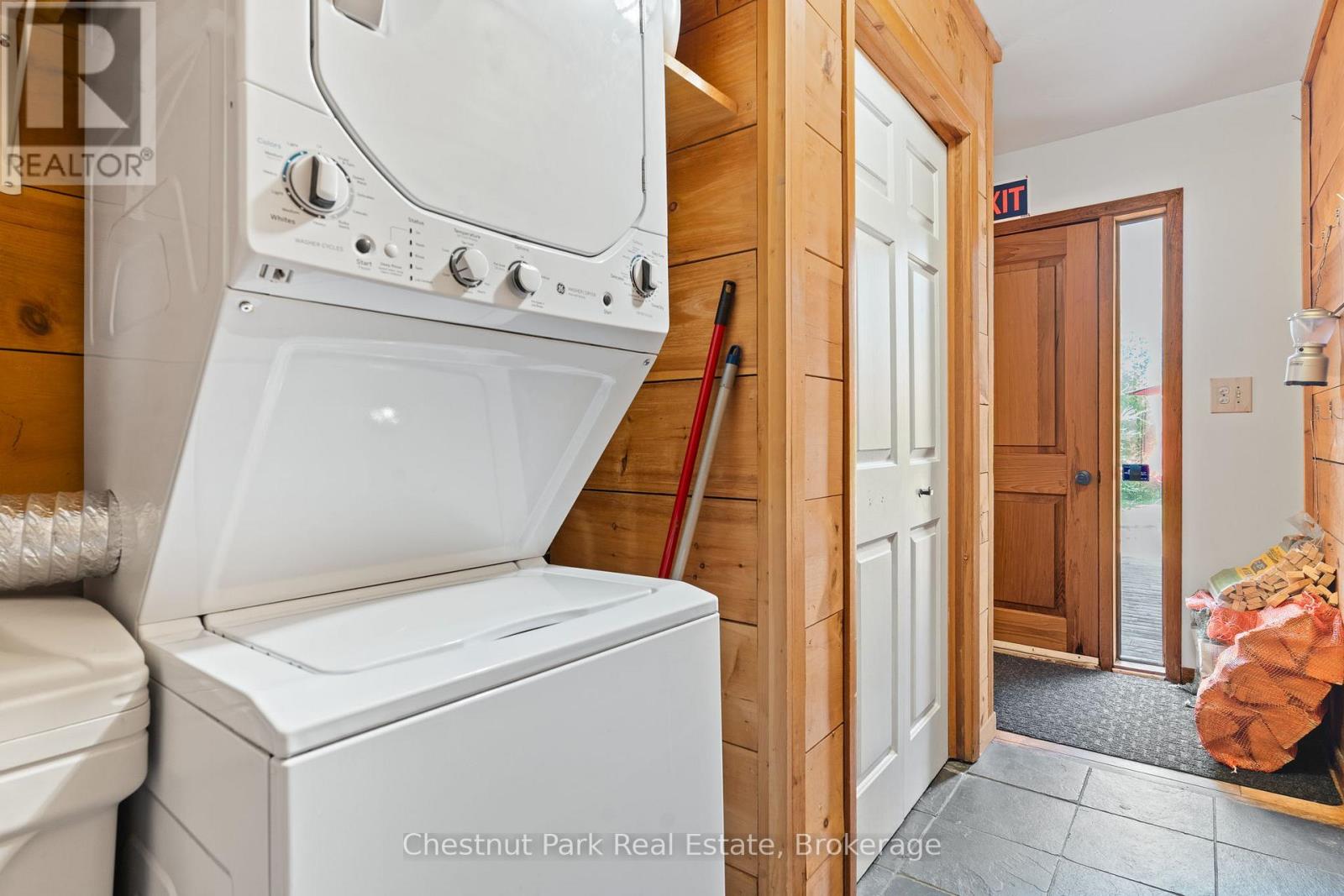 139 HURON DRIVE - 8