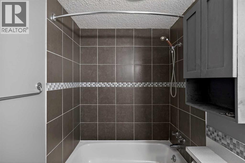 Single Family House for Sale in    Avenue SW Sunalta Calgary 