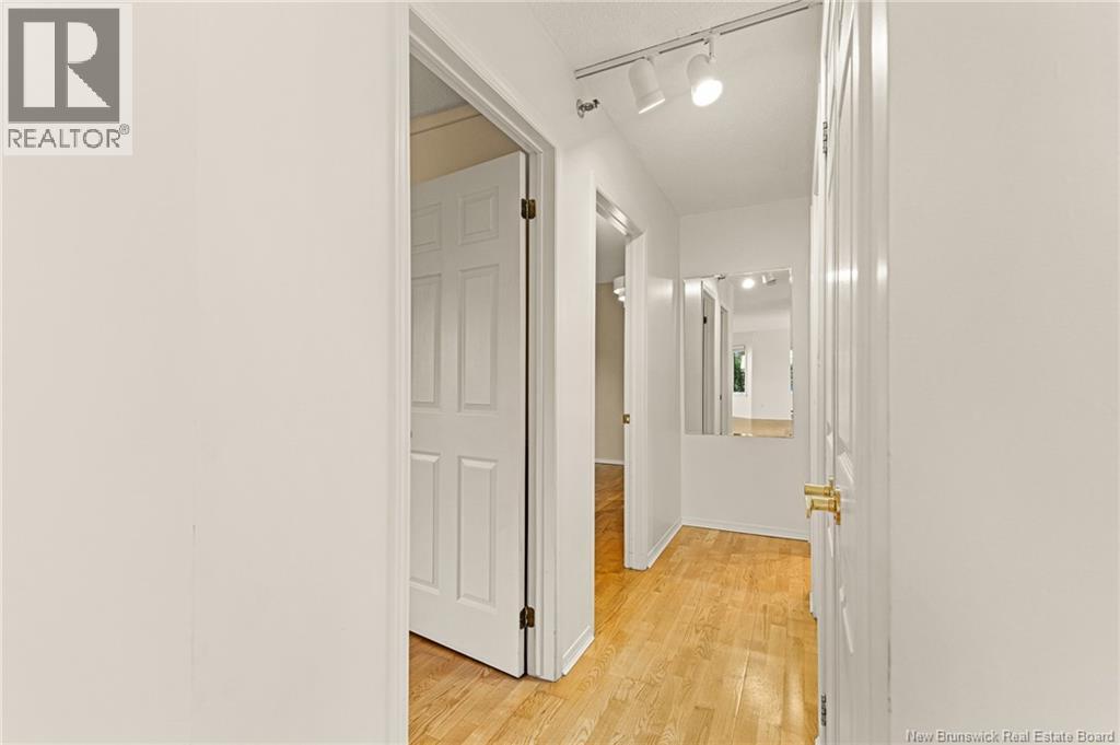 #107 191 QUEEN STREET - 16