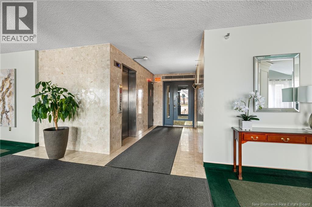 #107 191 QUEEN STREET - 32