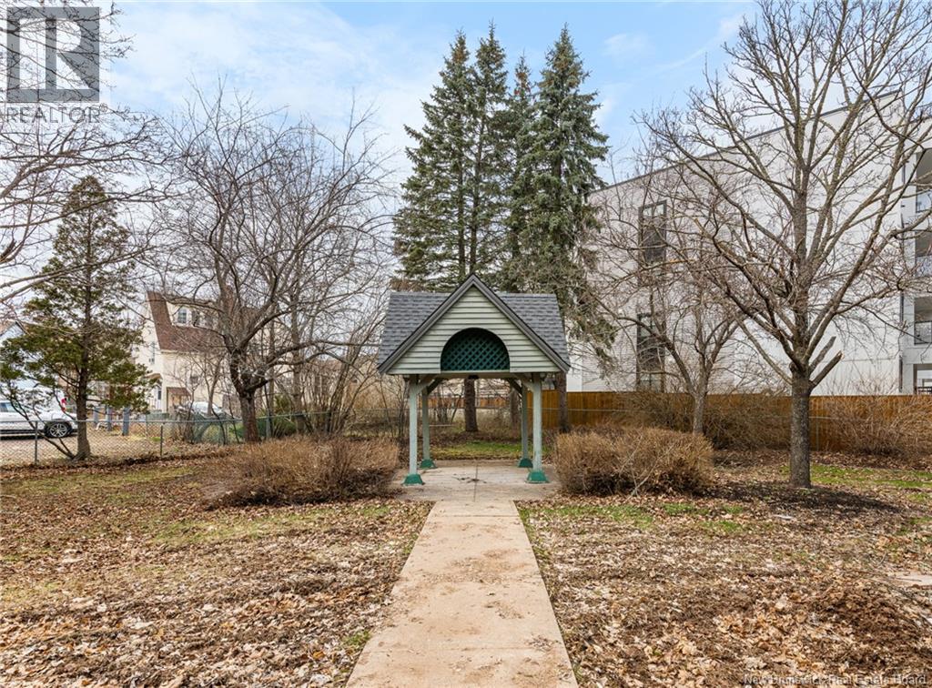 #107 191 QUEEN STREET - 38