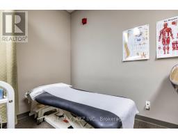 300 - 274 Mackenzie Avenue, Ajax, ON L1S2E9 Photo 11