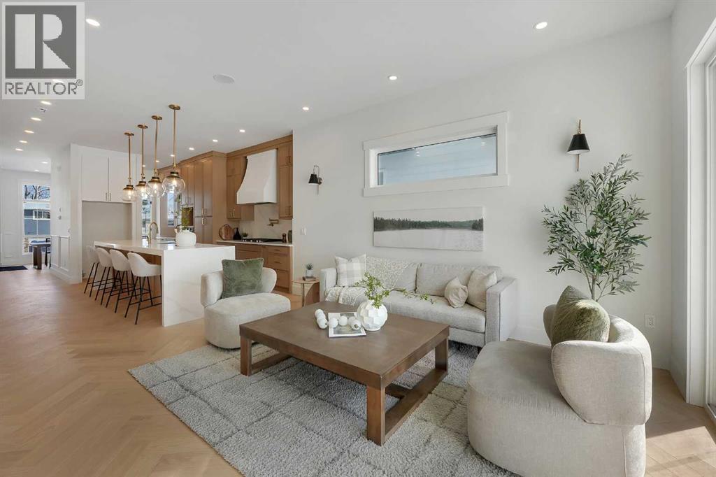 Single Family House for Sale in   Avenue NW Banff Trail Calgary 