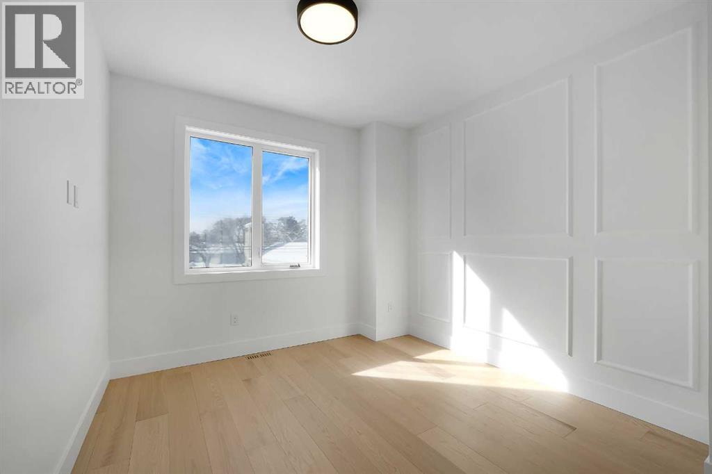 Single Family House for Sale in   Avenue NW Banff Trail Calgary 