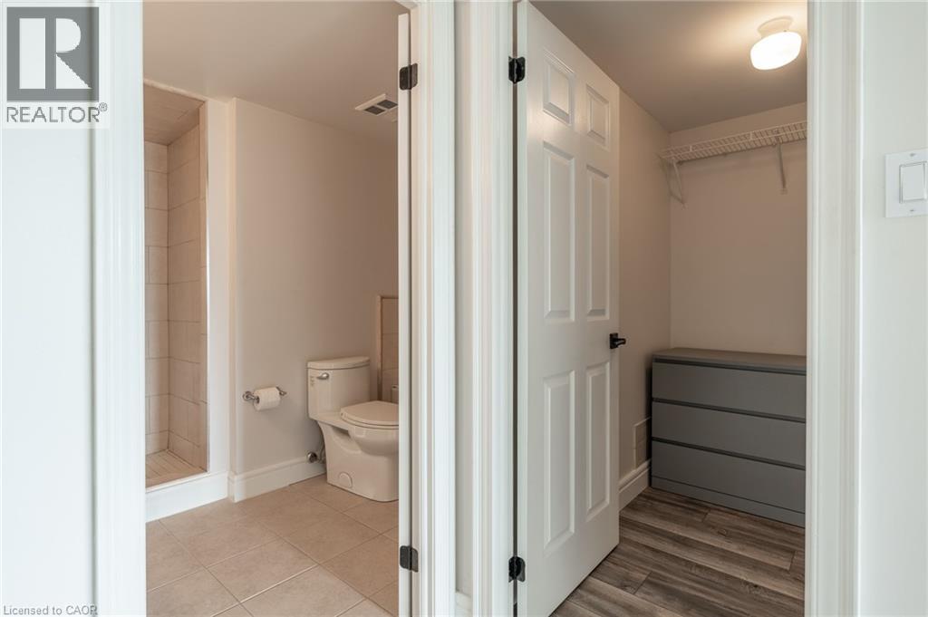 #13A 67 CAROLINE STREET S - 18
