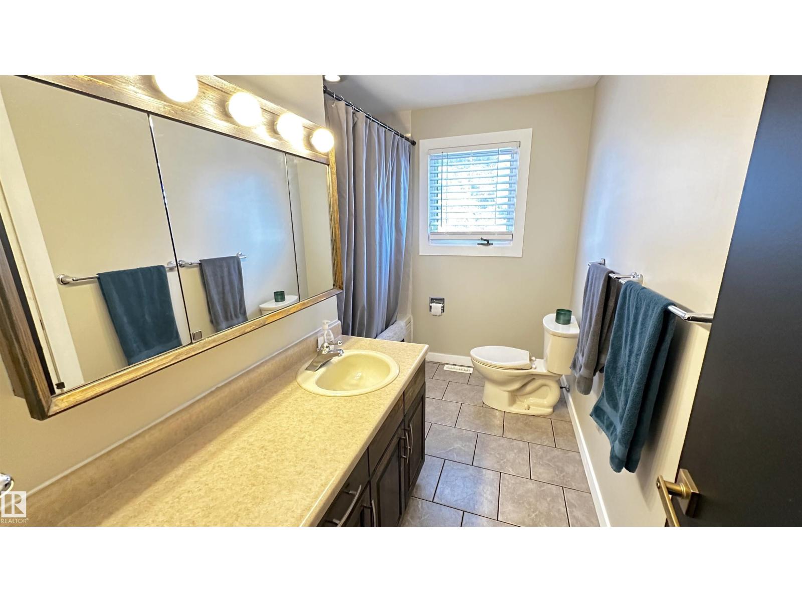 224 GAINSBORO CO, Sherwood Park