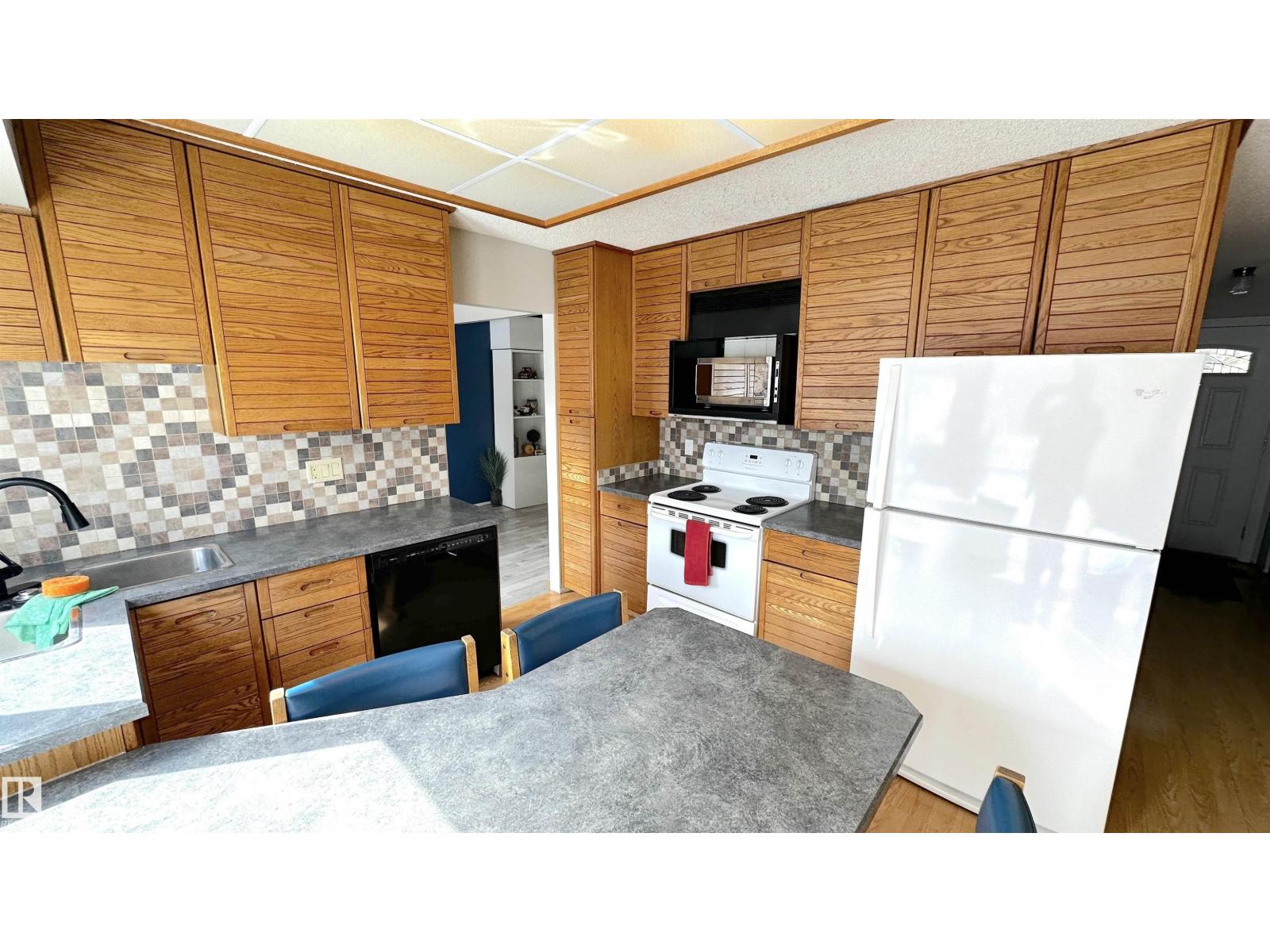 224 GAINSBORO CO, Sherwood Park