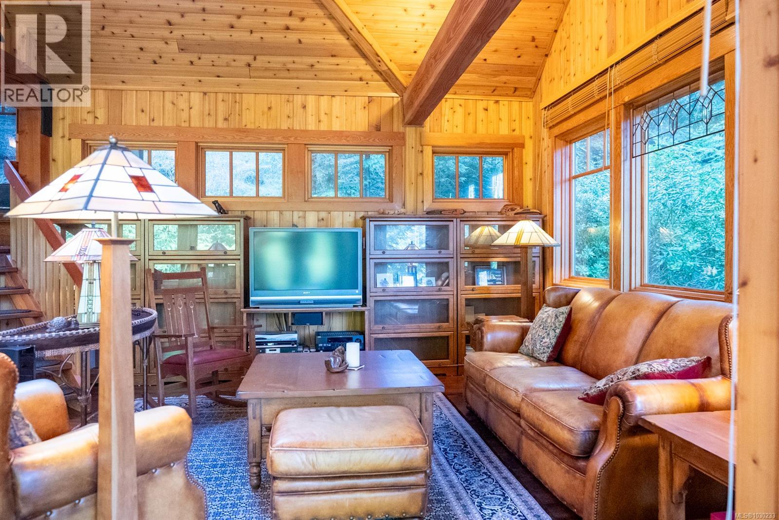  8807 Ainslie Point Road, Pender Island