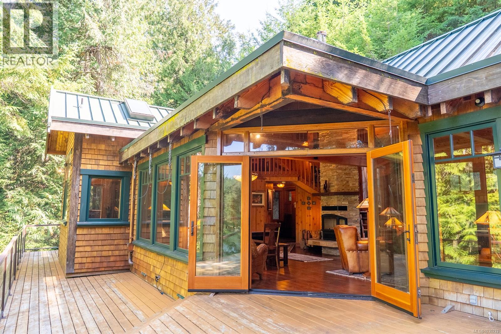 8807 Ainslie Point Road, Pender Island