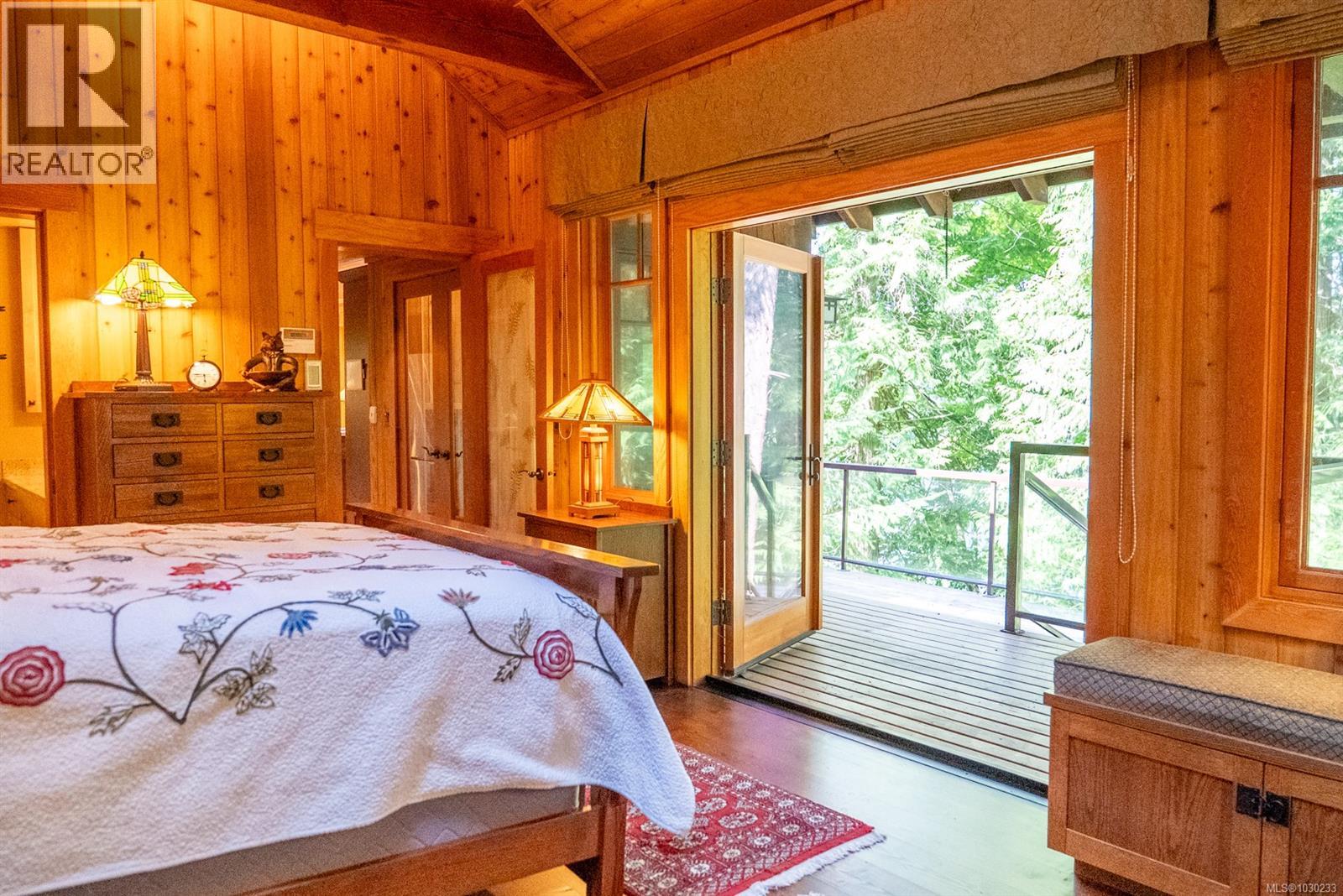  8807 Ainslie Point Road, Pender Island