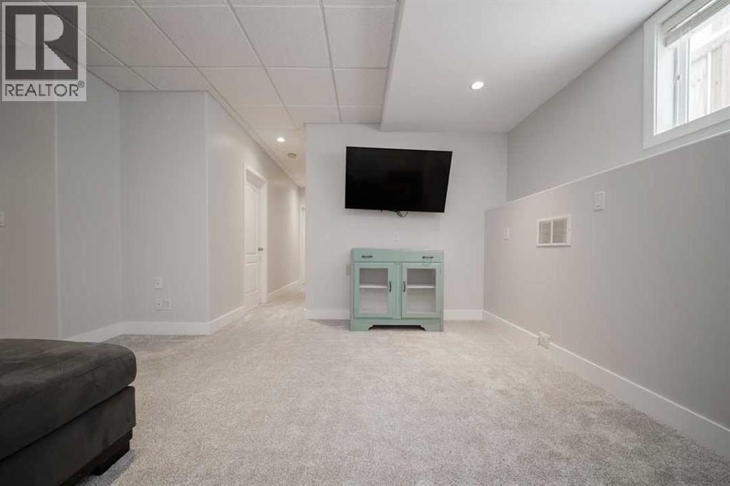 433 Diefenbaker Drive, Fort McMurray