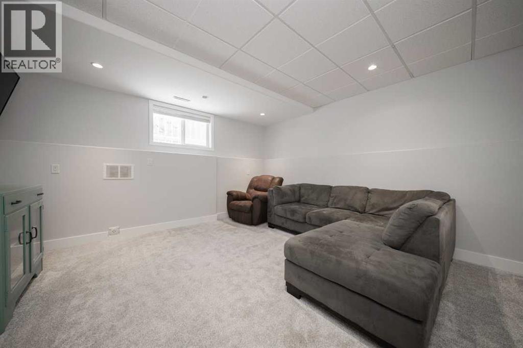 433 Diefenbaker Drive, Fort McMurray