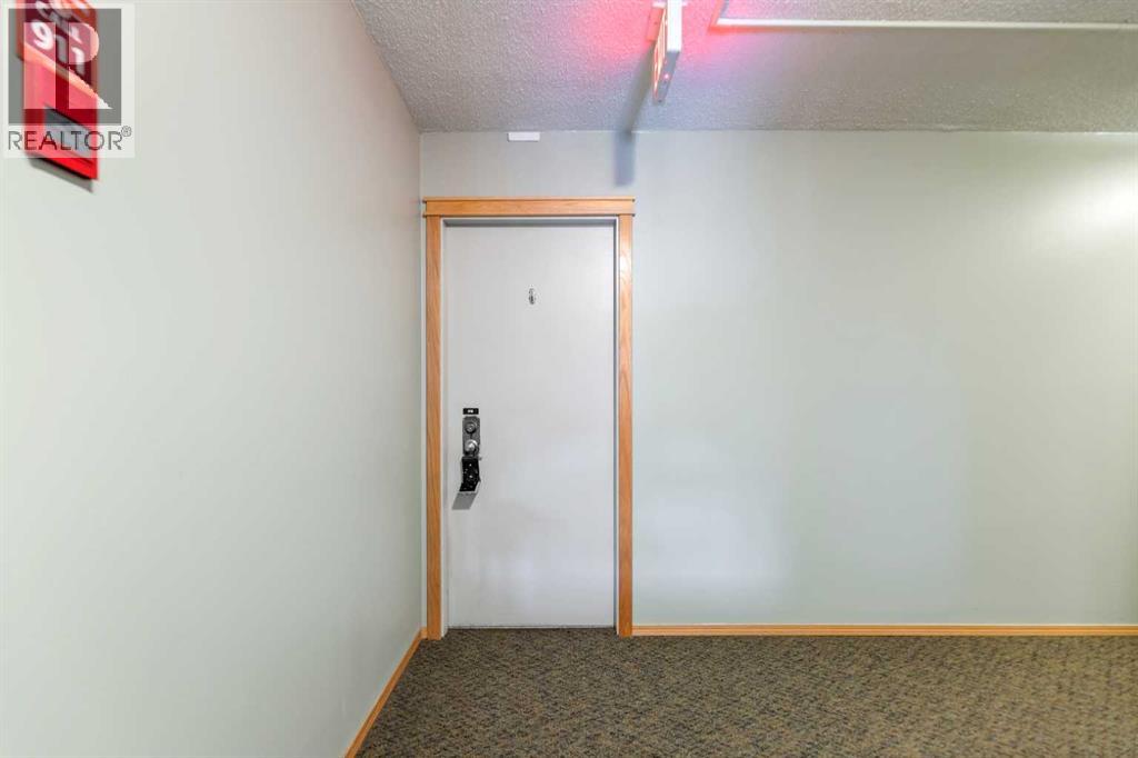 Single Family House for Sale in    Avenue NW Hillhurst Calgary 