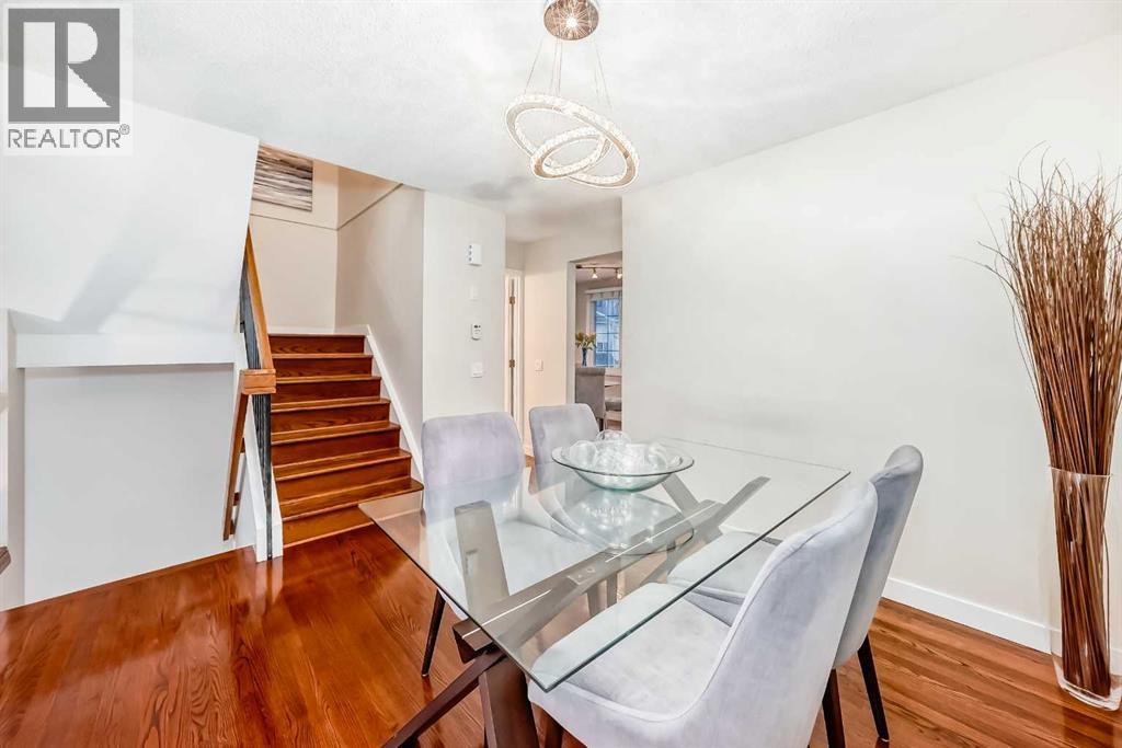 Single Family House 4 Level for Sale in  Point Mckay Gardens NW Point McKay Calgary 