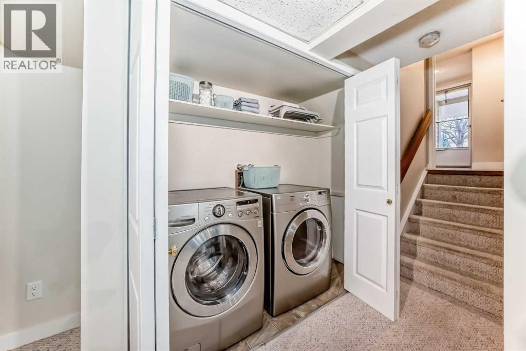 Single Family House 4 Level for Sale in  Point Mckay Gardens NW Point McKay Calgary 