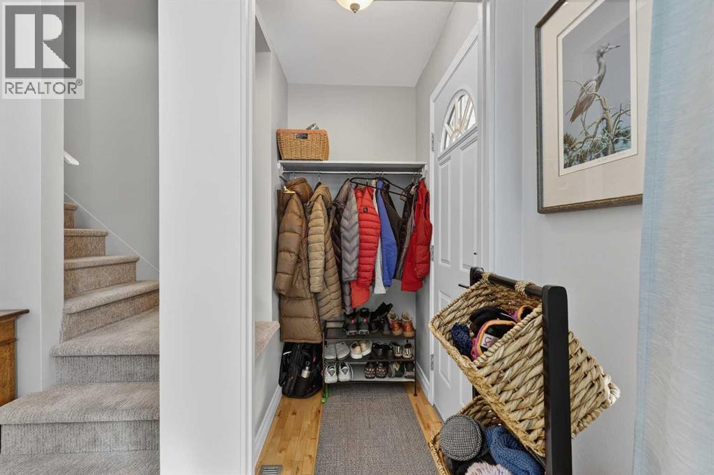 563 Regal Park NE, Calgary, Alberta