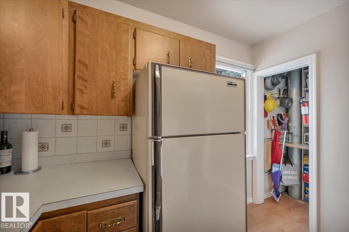 7934 81 AV NW, Edmonton