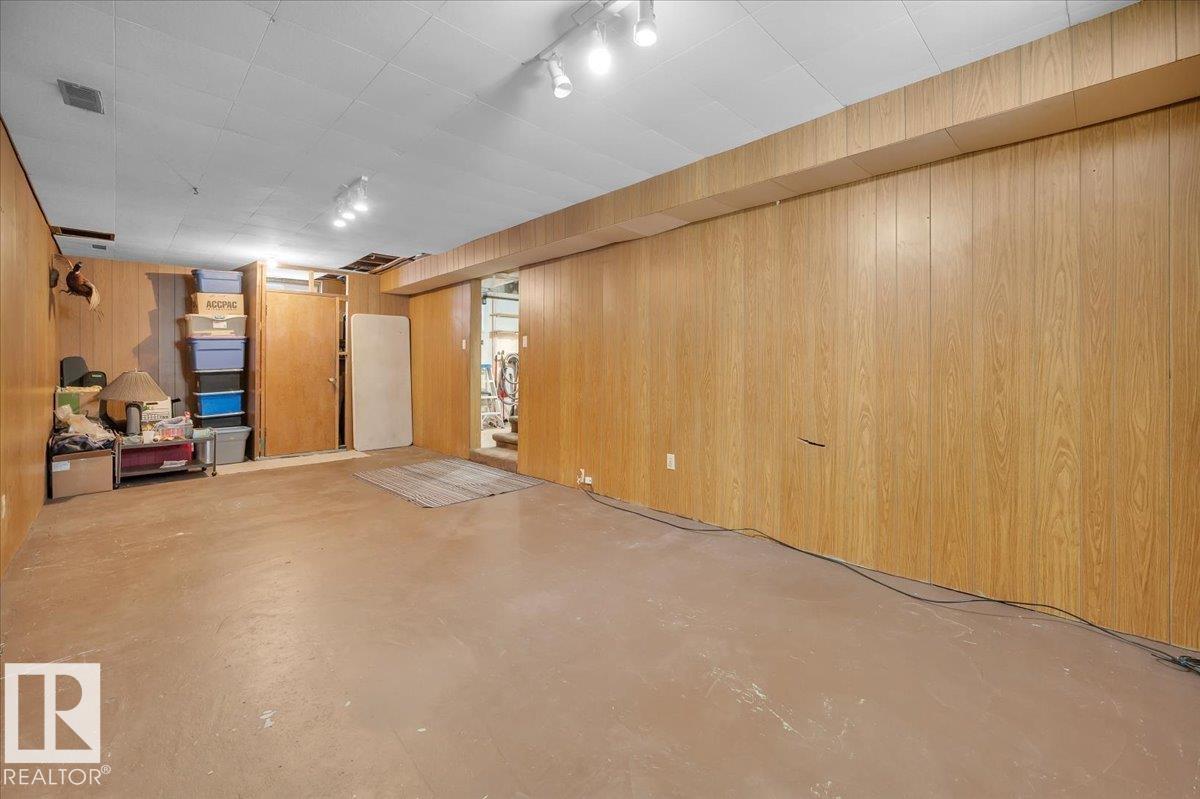 7934 81 AV NW, Edmonton