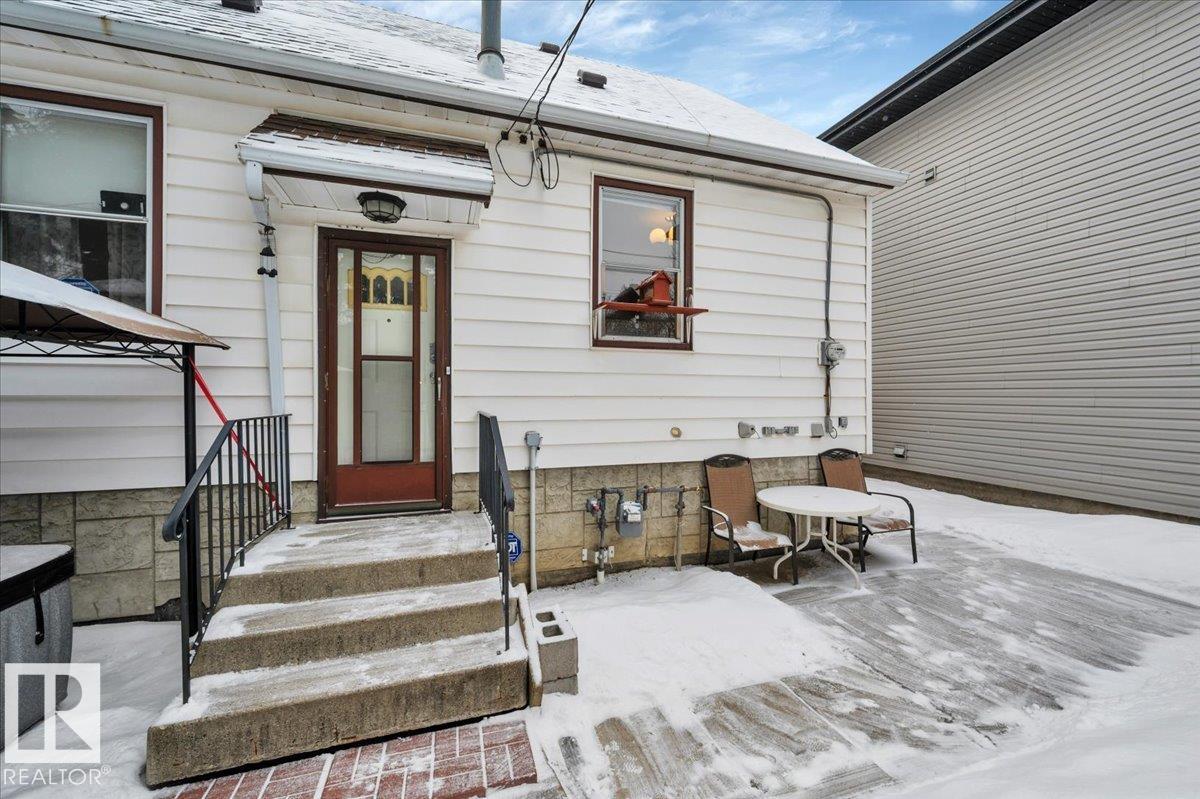 7934 81 AV NW, Edmonton