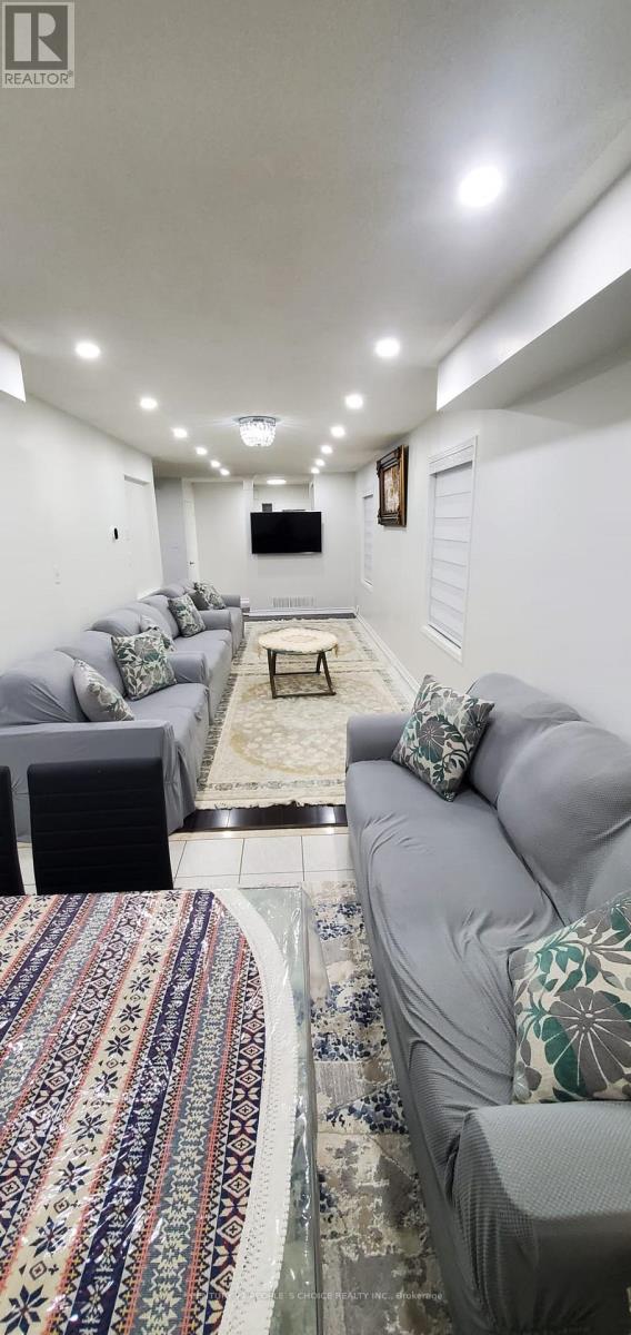 UPPER - 23 BLAIRWOOD COURT