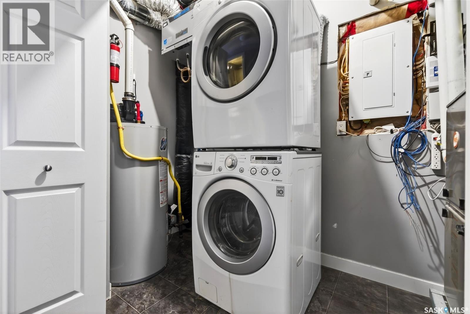 Single Family House 2 Level for Sale in  Arthur STREET Regina 