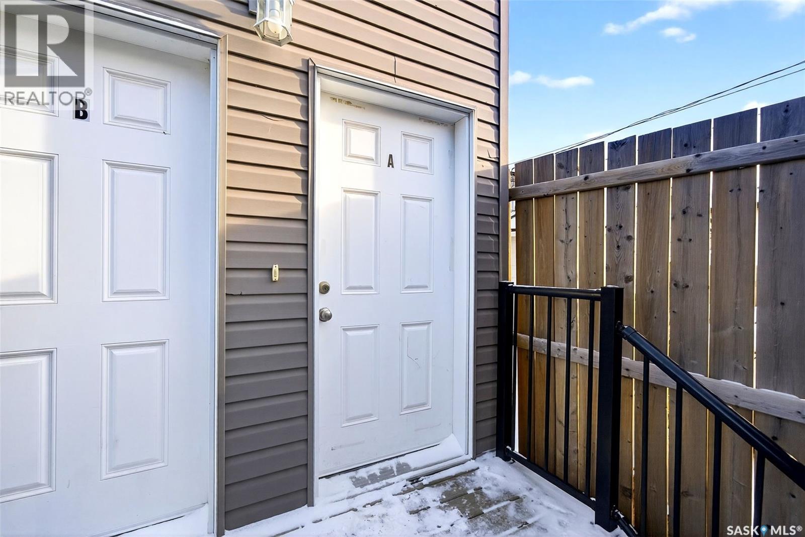 Single Family House 2 Level for Sale in  Arthur STREET Regina 