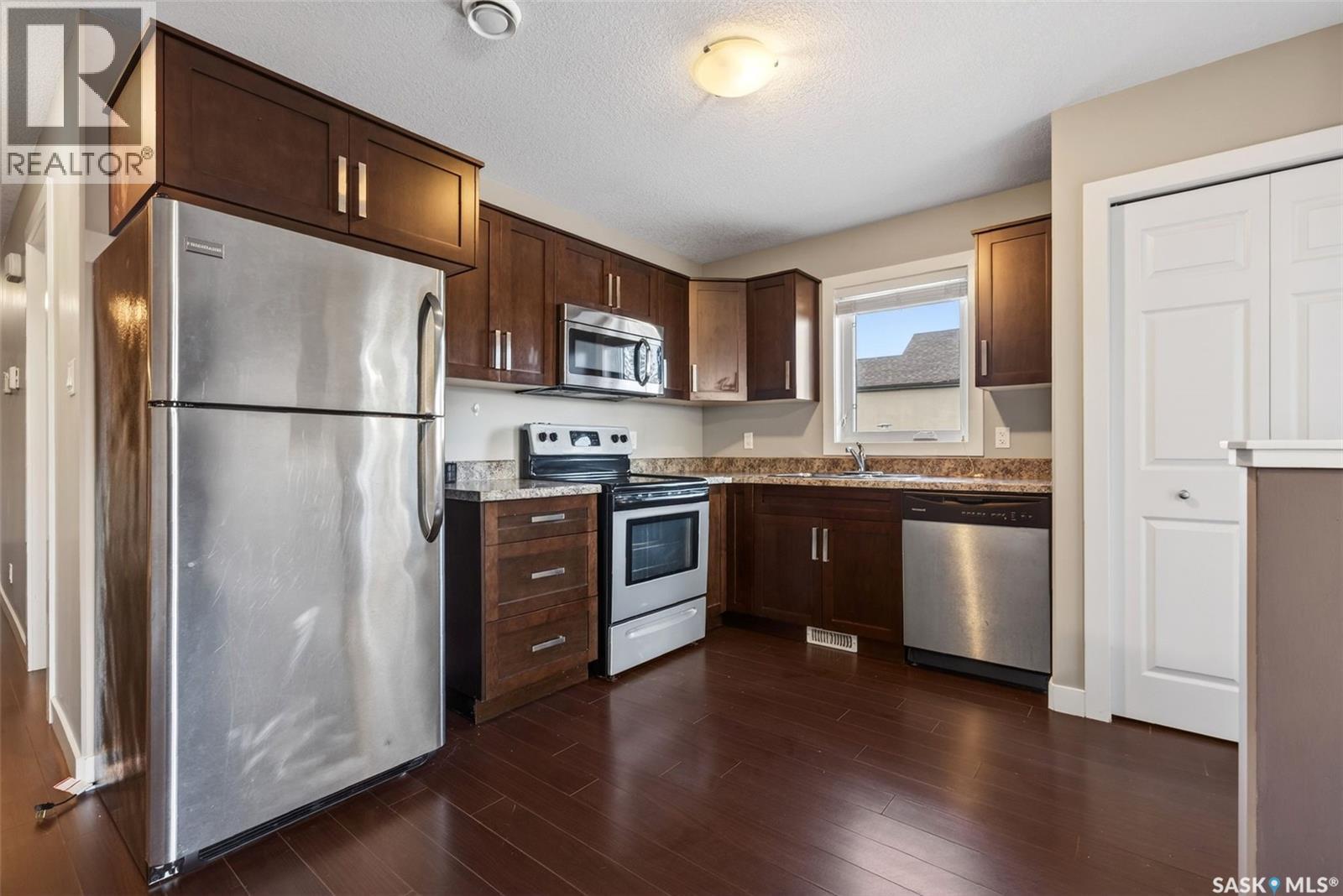 Single Family House 2 Level for Sale in  Arthur STREET Regina 