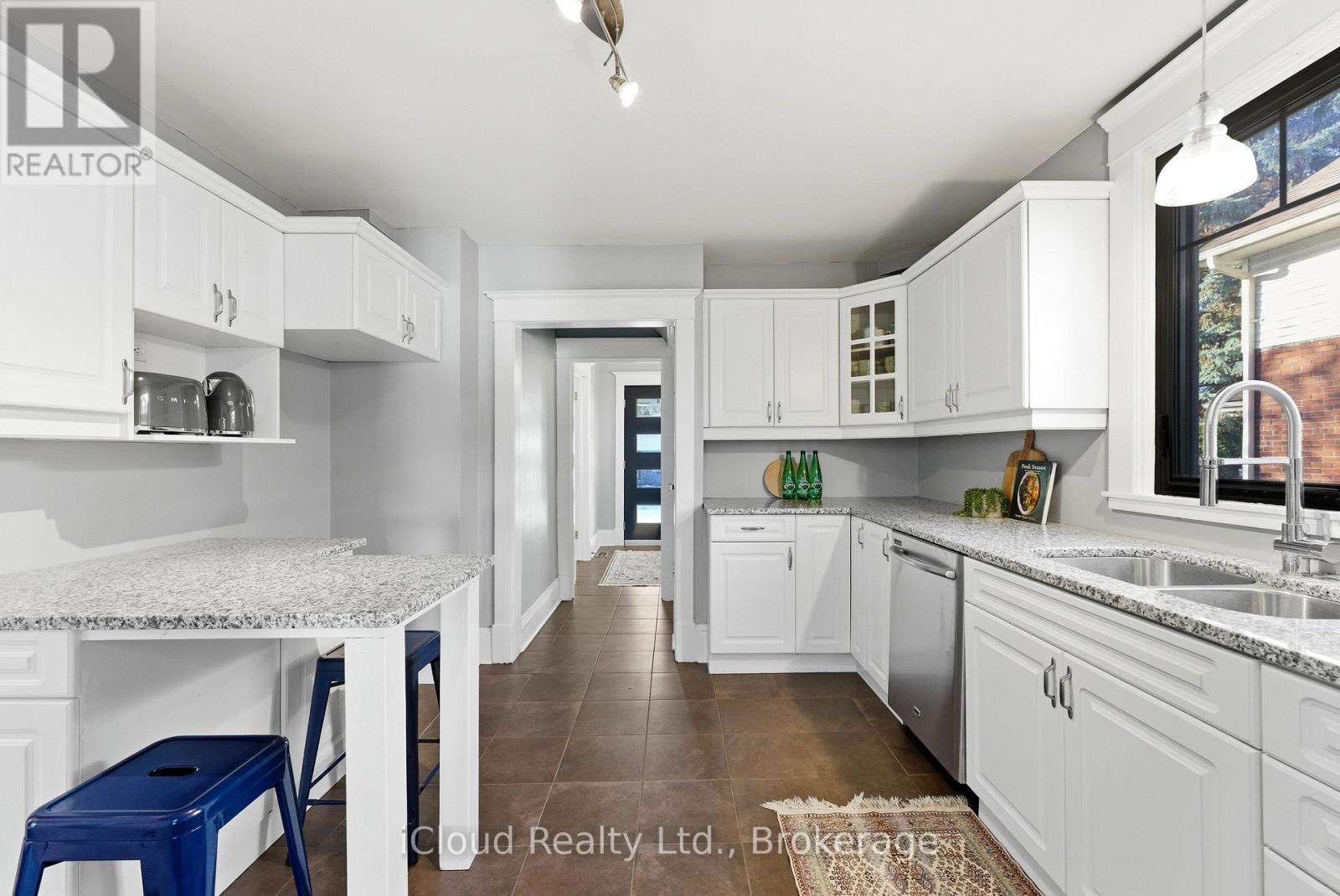 302 BRIDGE STREET E - 20