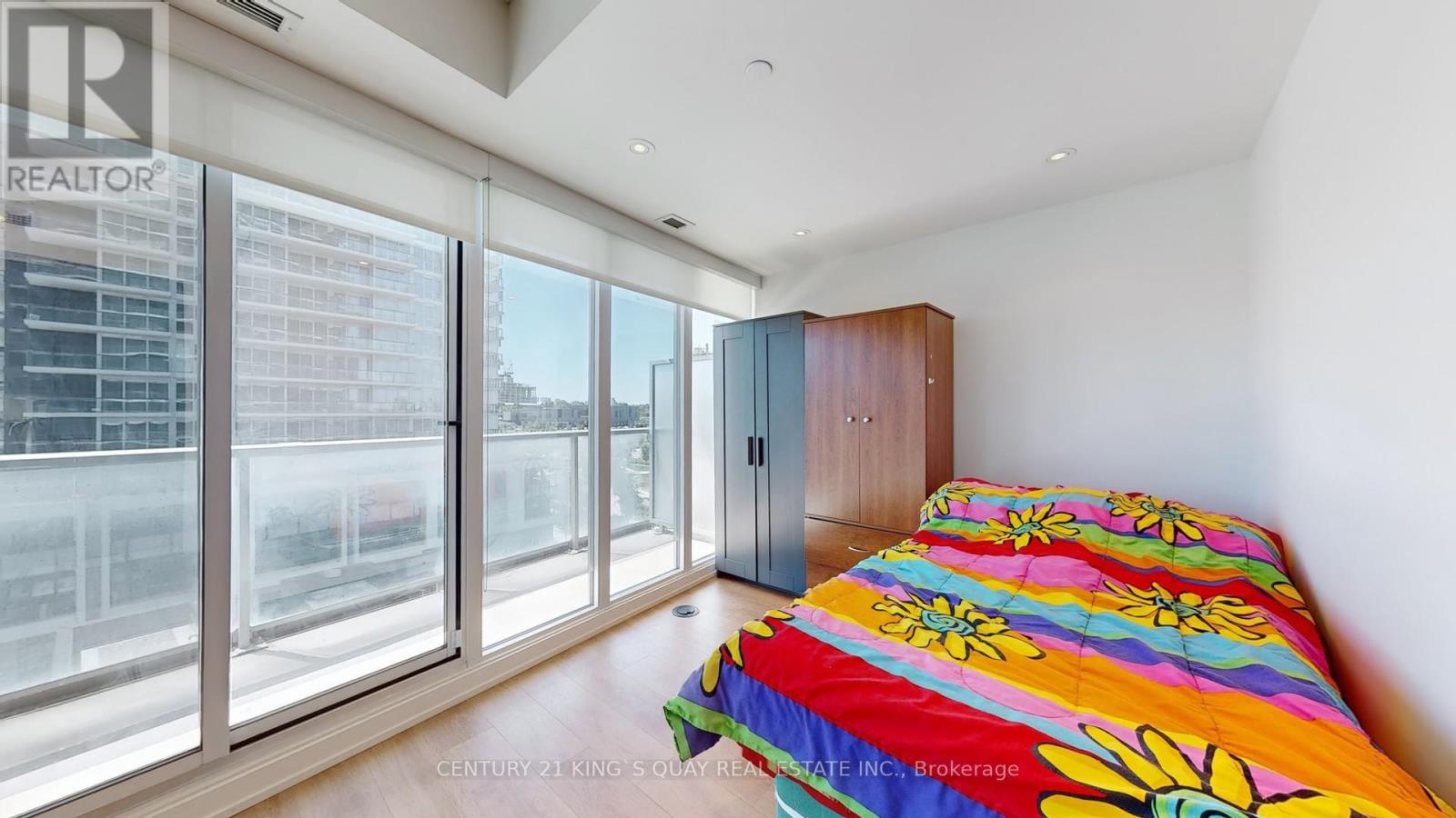 #712 115 MCMAHON DRIVE - 10