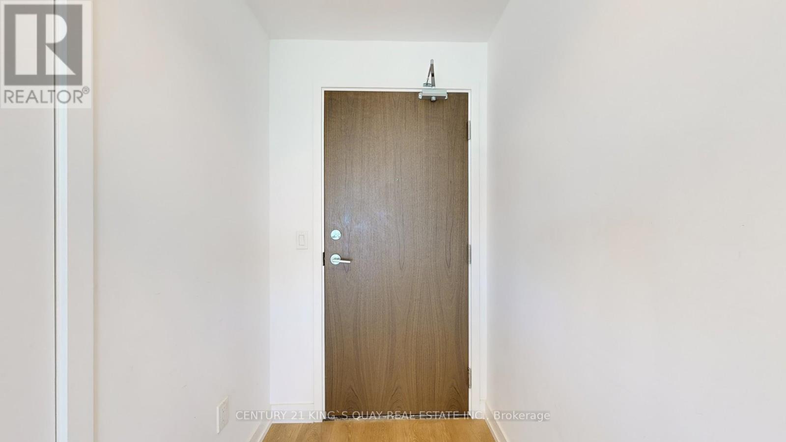 #712 115 MCMAHON DRIVE - 18