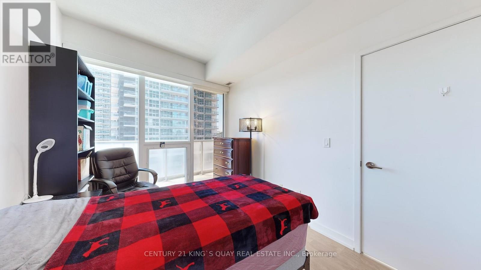 #712 115 MCMAHON DRIVE - 14