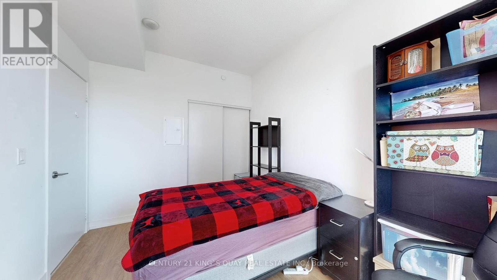 #712 115 MCMAHON DRIVE - 15