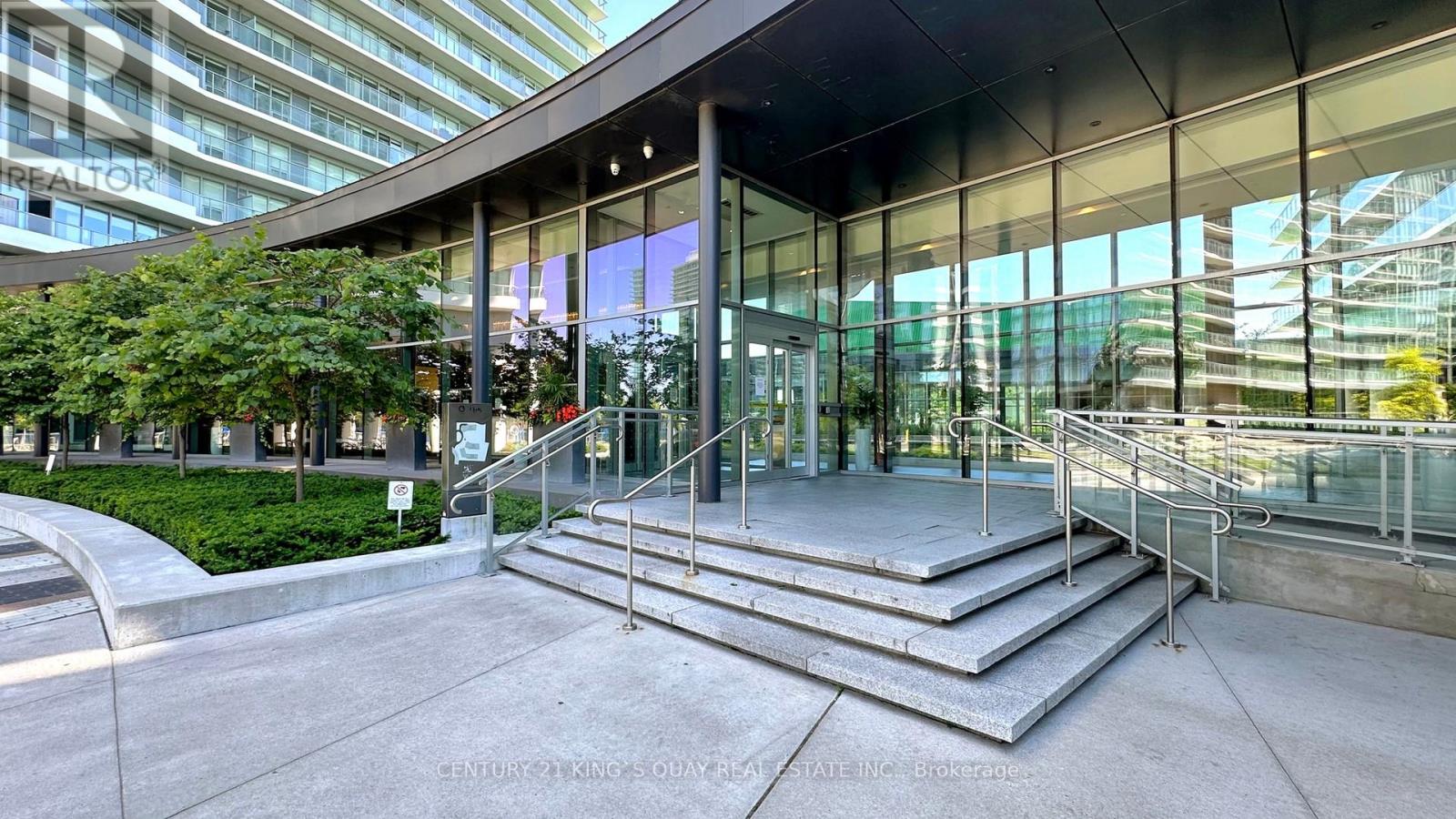 #712 115 MCMAHON DRIVE - 28