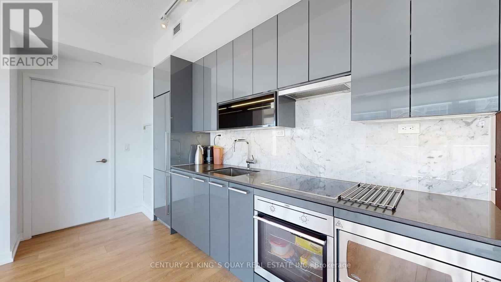 #712 115 MCMAHON DRIVE - 8