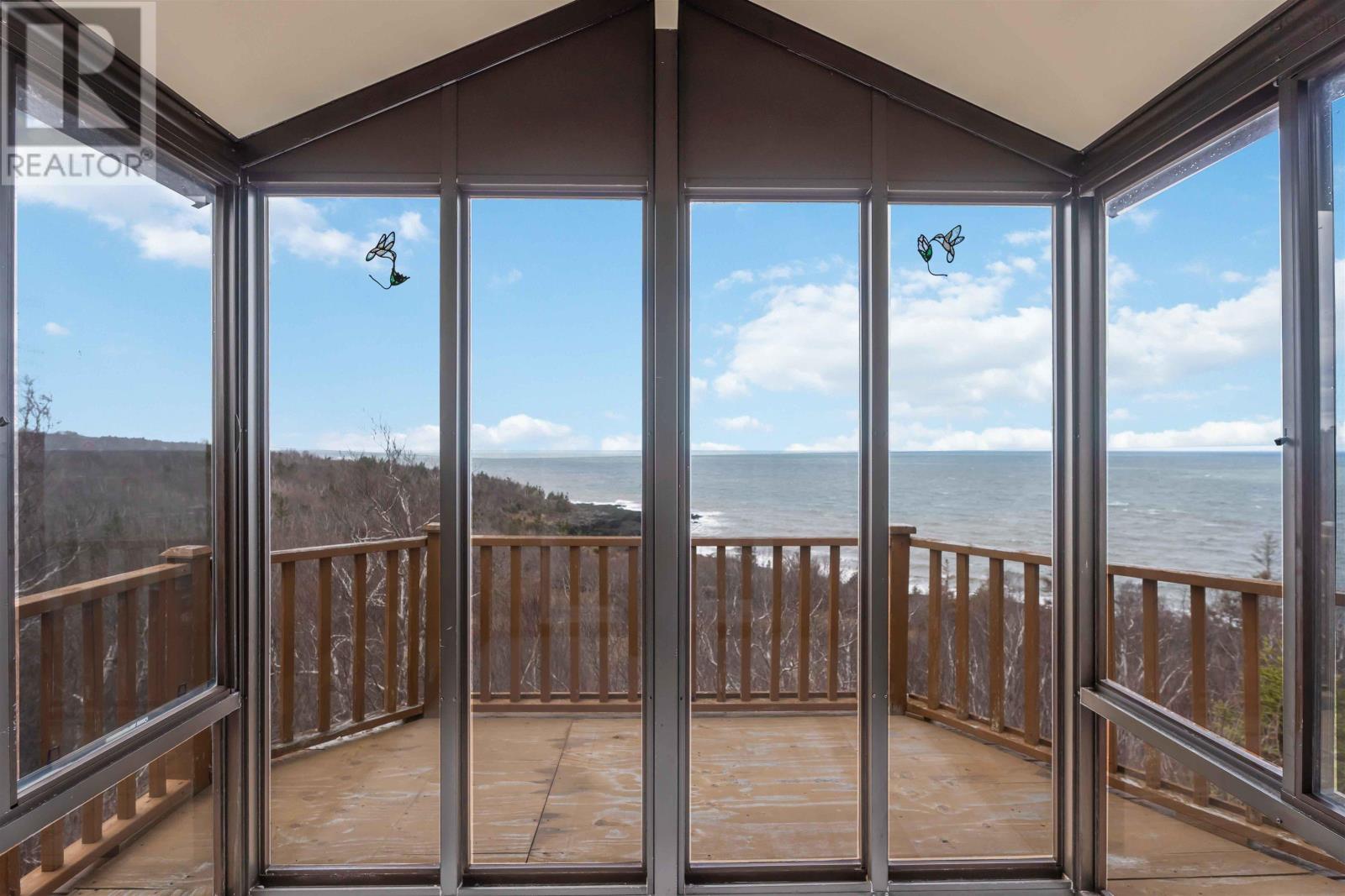 Property 32 of 45 of 4805 Shore Road W