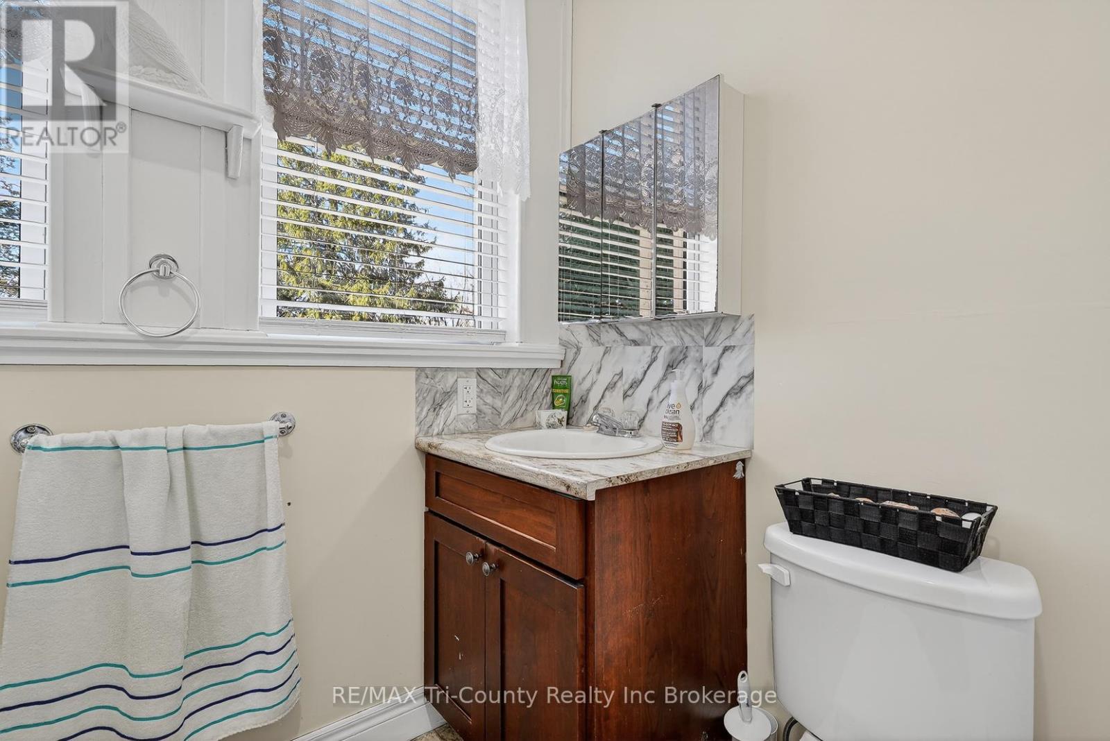 2345 EAST QUARTER LINE — photo 25