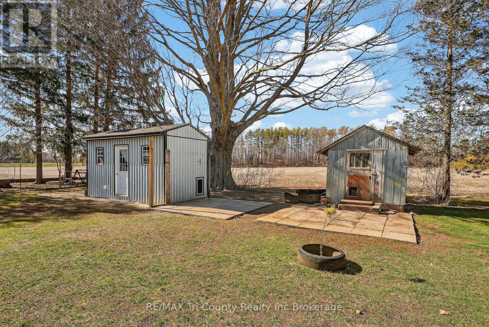 2345 EAST QUARTER LINE — photo 33