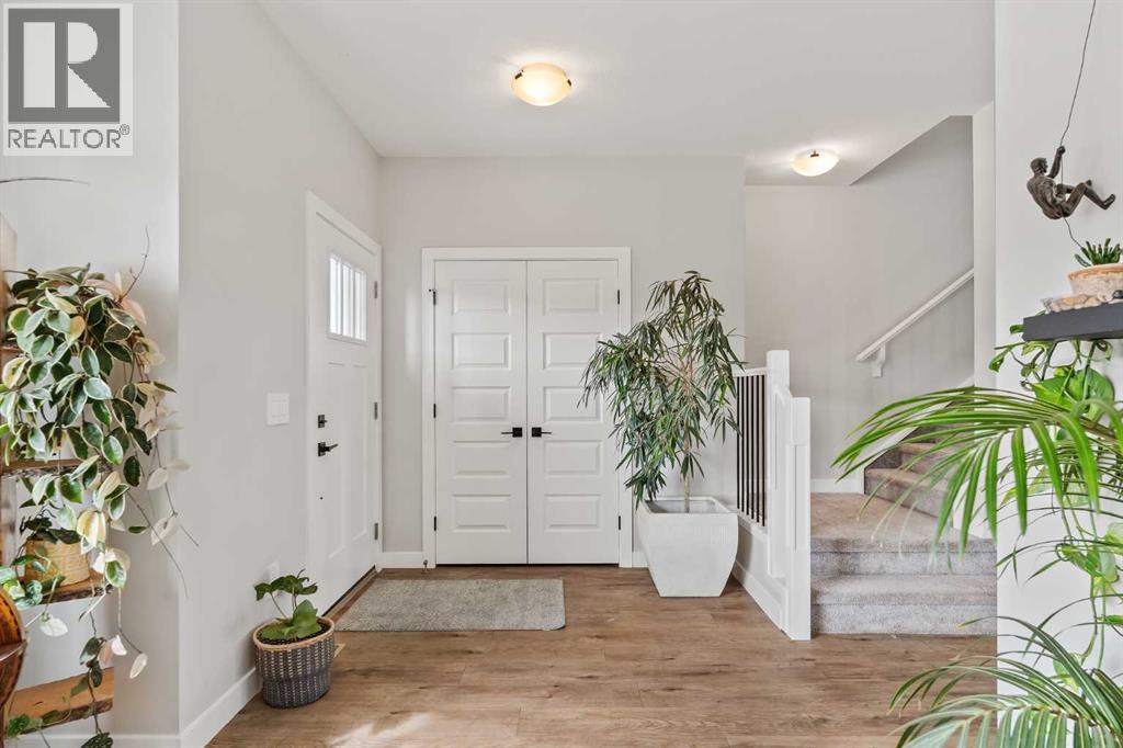 182 River Heights Drive, Cochrane