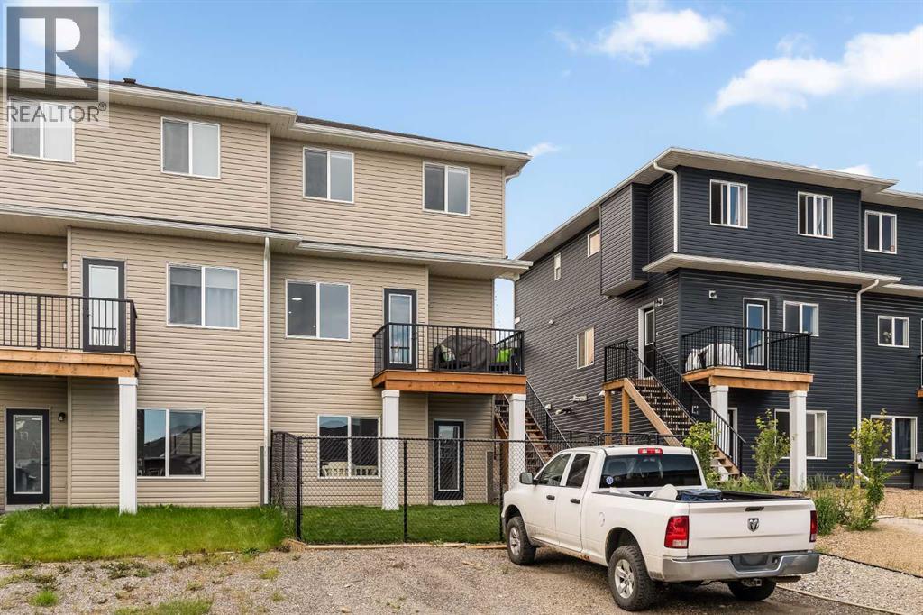 182 River Heights Drive, Cochrane