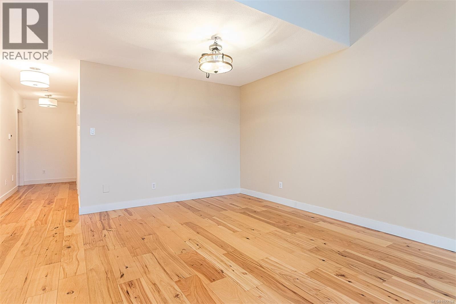 #14 100 ABBEY LANE - 17