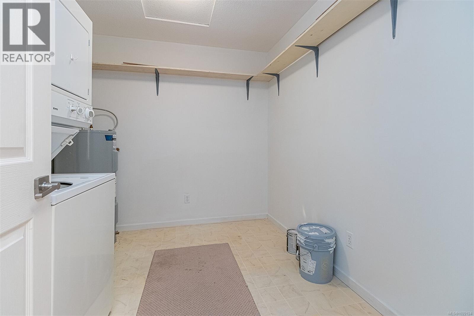 #14 100 ABBEY LANE - 33