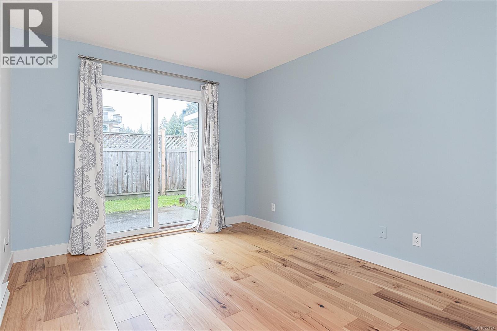 #14 100 ABBEY LANE - 29